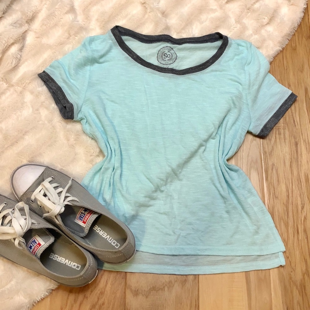 Light blue ringer tee🎀🛍